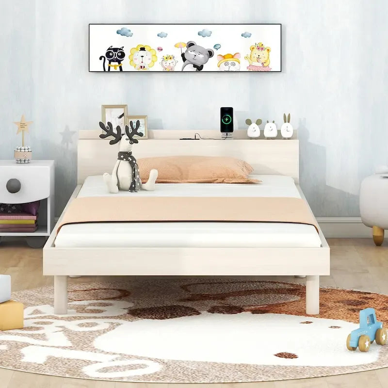 Plattformbett in Twin-Size mit gewaschener Oberfläche und integriertem USB-Anschluss