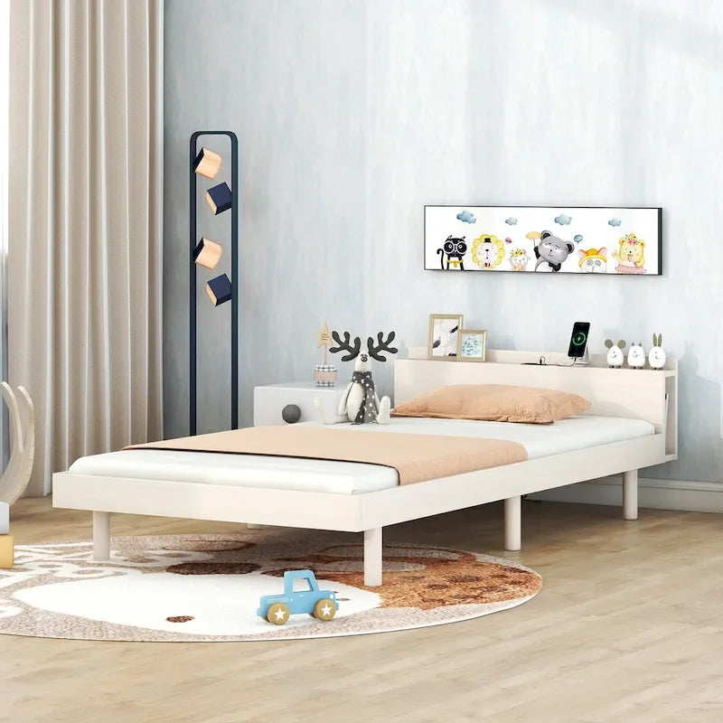 Plattformbett in Twin-Size mit gewaschener Oberfläche und integriertem USB-Anschluss