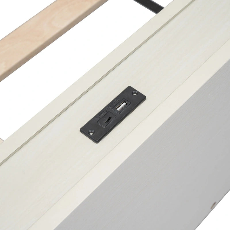 Plattformbett in Twin-Size mit gewaschener Oberfläche und integriertem USB-Anschluss